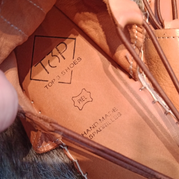 Leather espadrilles - Picture 2 of 16